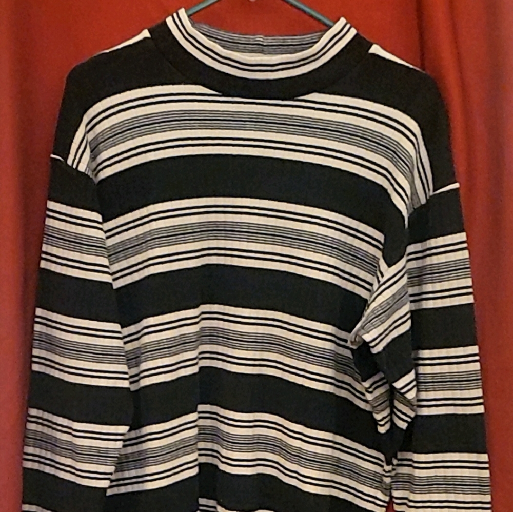 Chaus Women's Sweater black &white Size XL